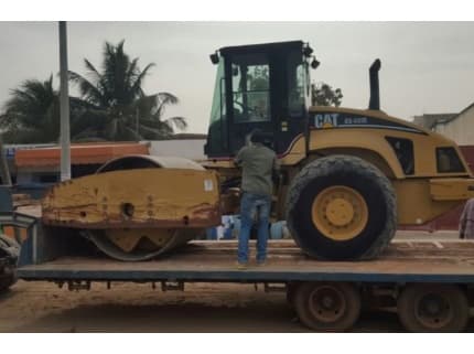 Compacteur Caterpillar CS 683 E