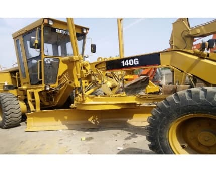 Niveleuse Caterpillar 140G