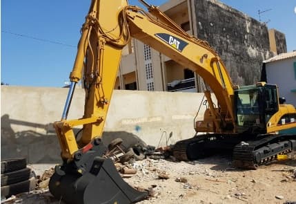 Pelle excavatrice Caterpillar 325 CNL